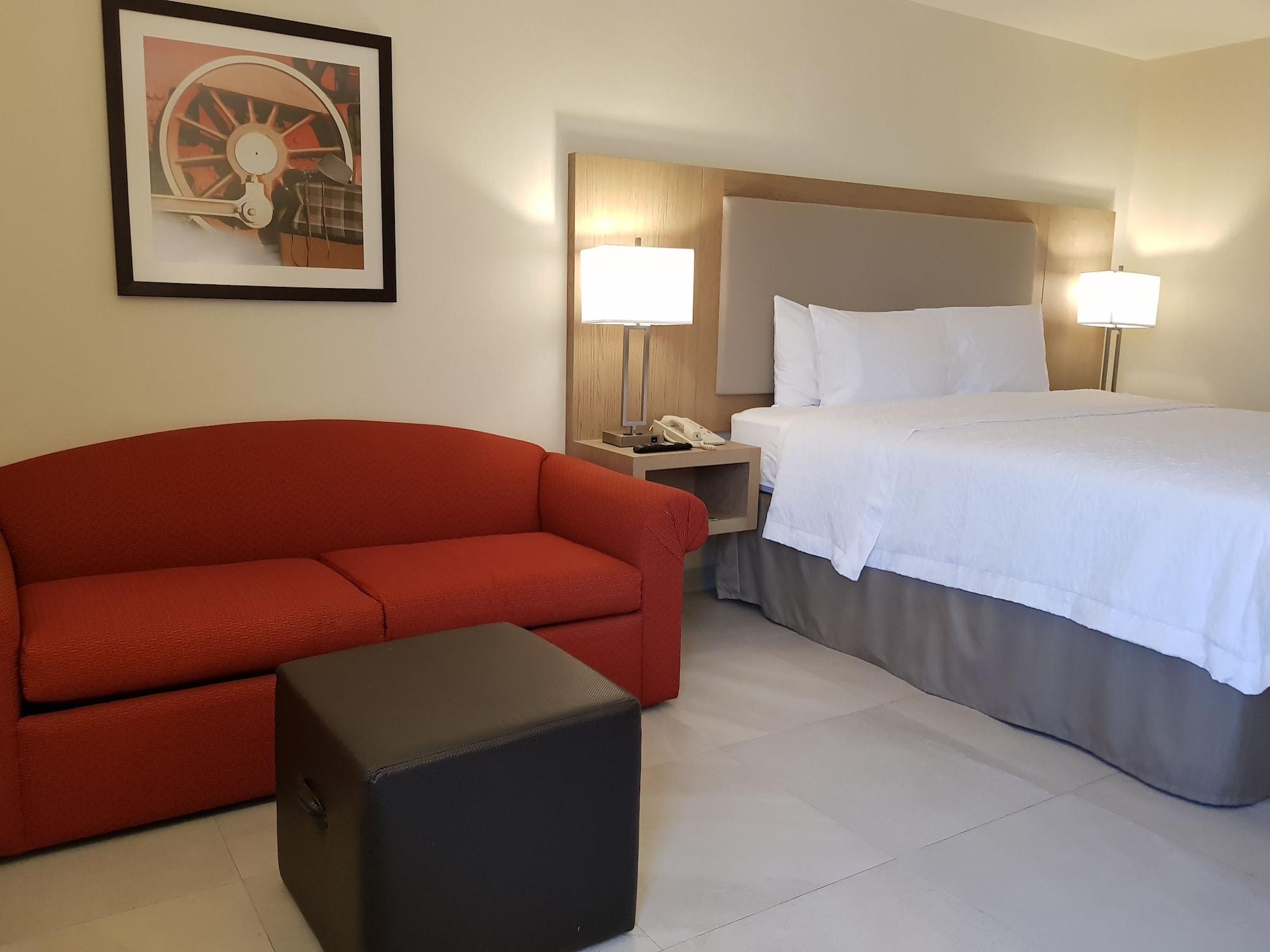 Hampton Inn Monterrey-Airport Apodaca Екстер'єр фото