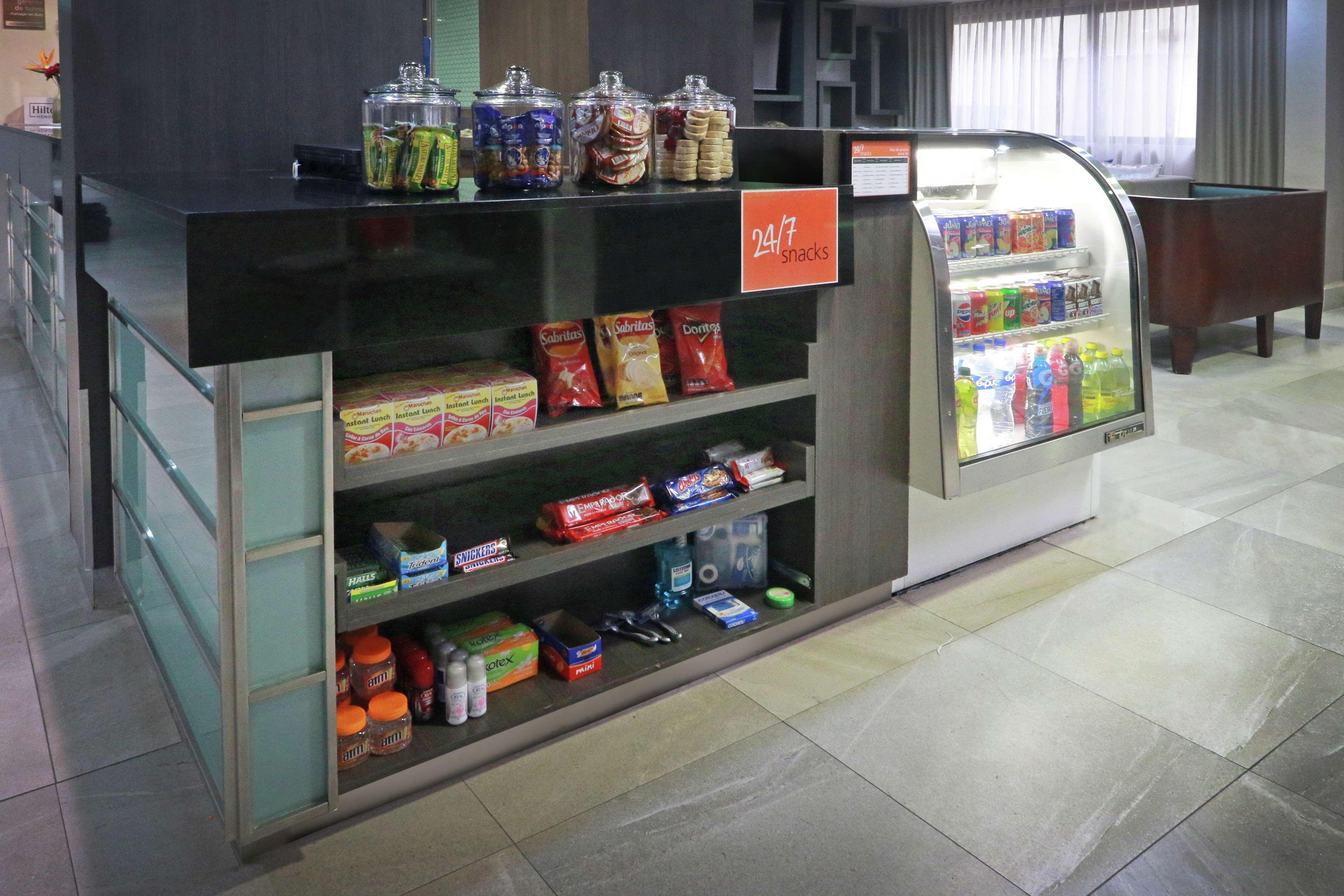 Hampton Inn Monterrey-Airport Apodaca Екстер'єр фото
