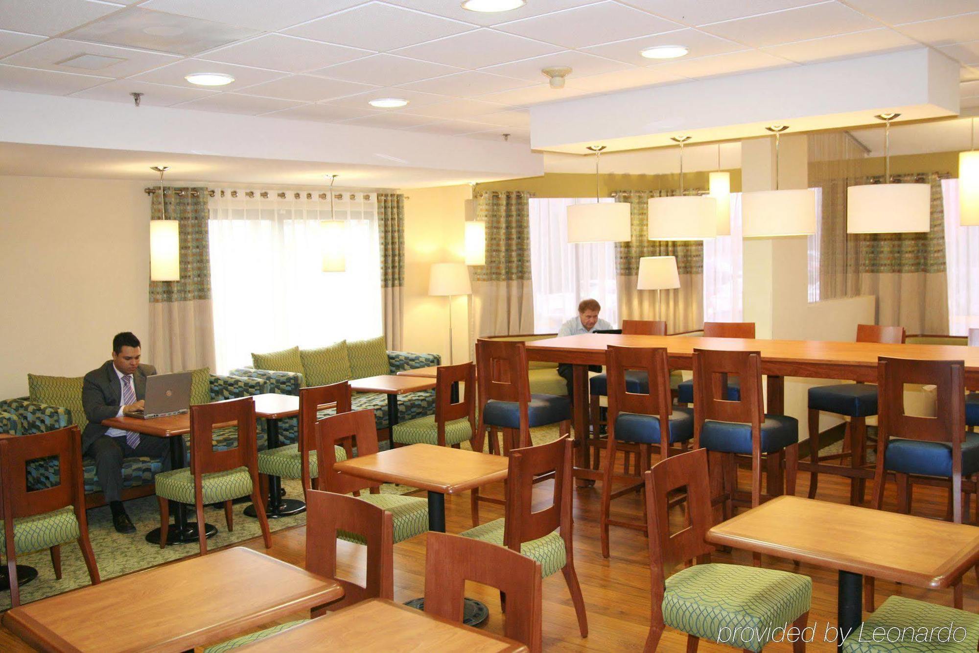 Hampton Inn Monterrey-Airport Apodaca Ресторан фото