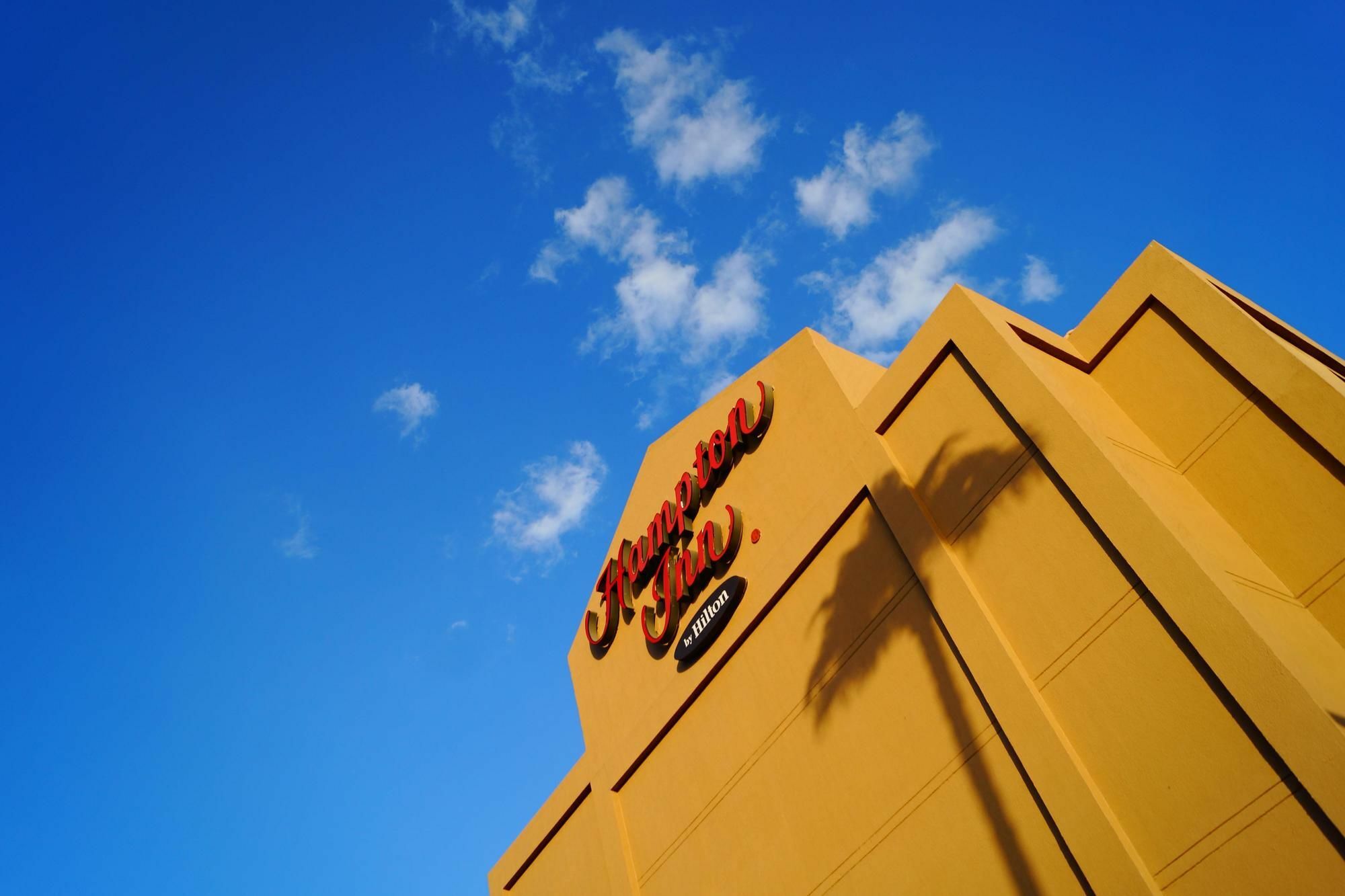 Hampton Inn Monterrey-Airport Apodaca Екстер'єр фото